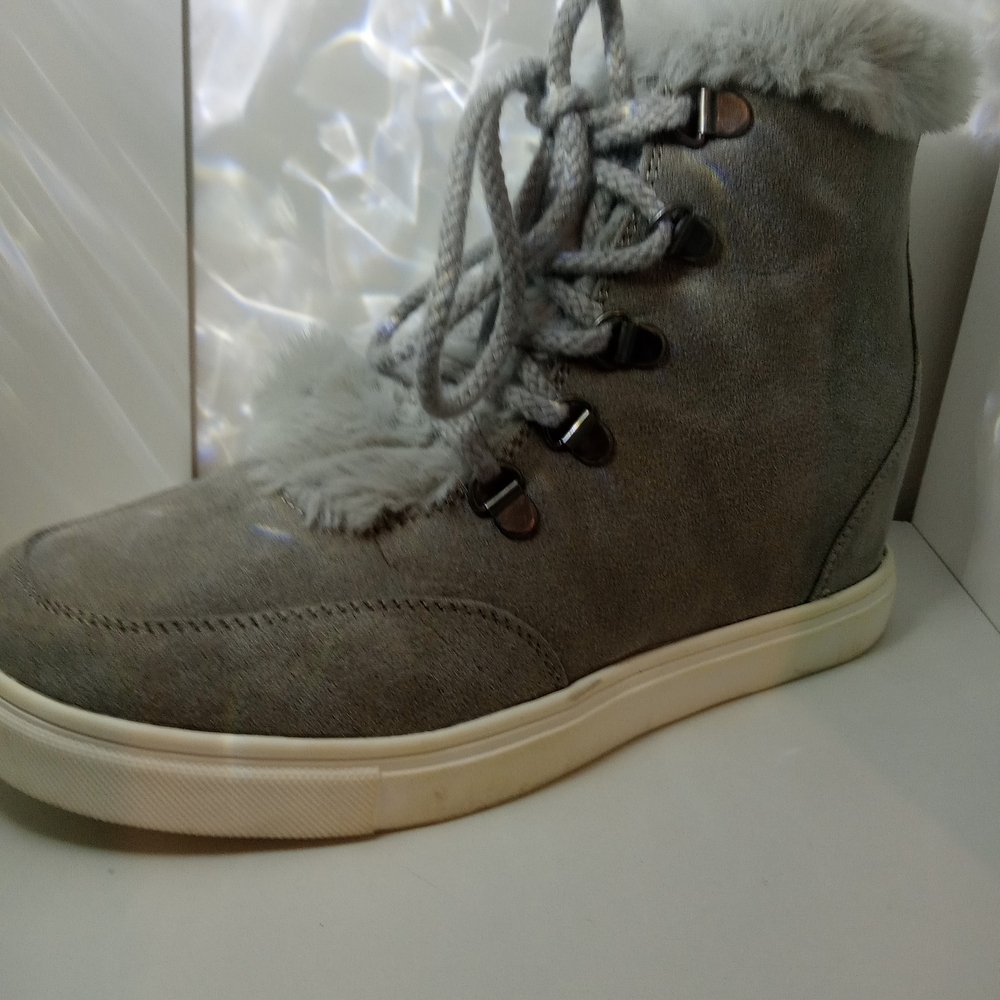 Madden Girl Gray Ankle Boots with White Fur Trim